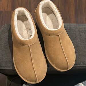 NWOT Target Exclusive Leather Suede Indoor/Outdoor Slip -On